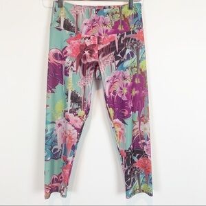 Onzie Abstract Floral Cropped Leggings